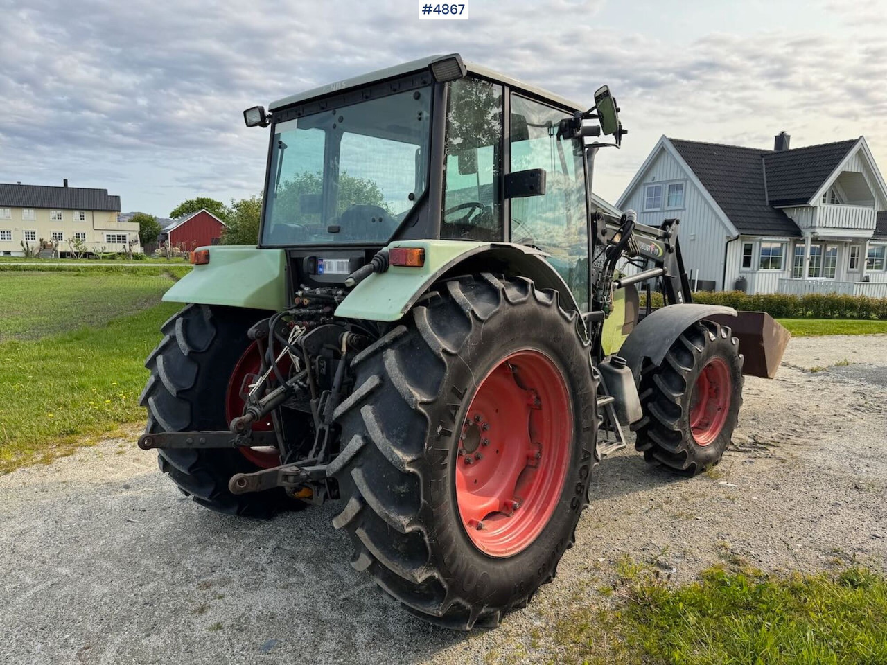 2007 Claas Celtis 446 with front loader, pallet forks, and bucket - Трактор: слика 4 2007 Claas Celtis 446 with front loader, pallet forks, and bucket - Трактор: слика 4