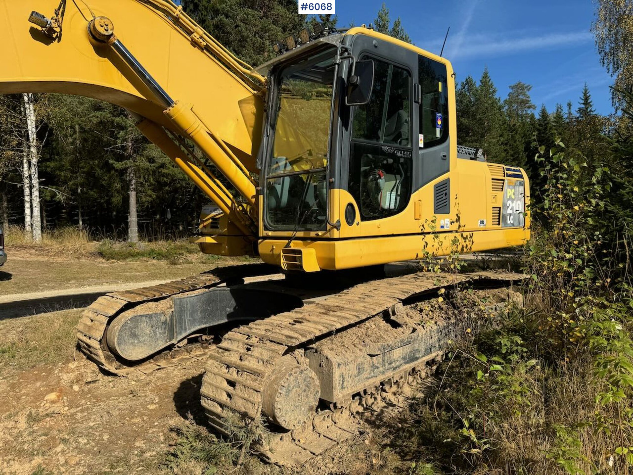 2007 Komatsu PC210LC Tracked Excavator with 3 buckets, tilt, grapple, and ripper. - Багер: слика 1 2007 Komatsu PC210LC Tracked Excavator with 3 buckets, tilt, grapple, and ripper. - Багер: слика 1
