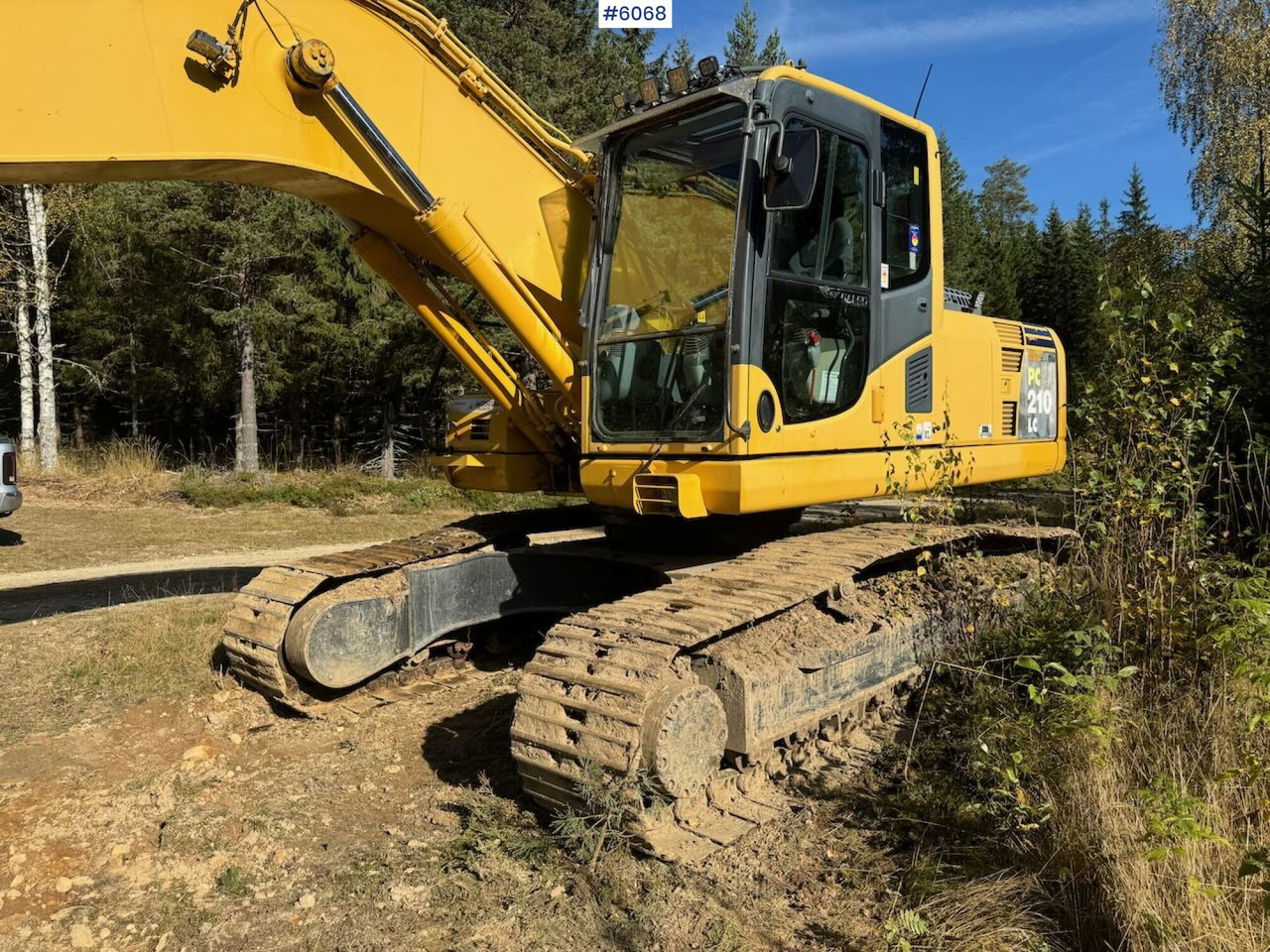 2007 Komatsu PC210LC Tracked Excavator with 3 buckets, tilt, grapple, and ripper. - Багер: слика 3 2007 Komatsu PC210LC Tracked Excavator with 3 buckets, tilt, grapple, and ripper. - Багер: слика 3