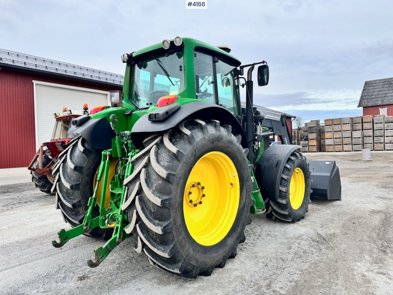 2010 John Deere 7430 w/ Front loader and GPS. 3760 hours! - Трактор: слика 5 2010 John Deere 7430 w/ Front loader and GPS. 3760 hours! - Трактор: слика 5