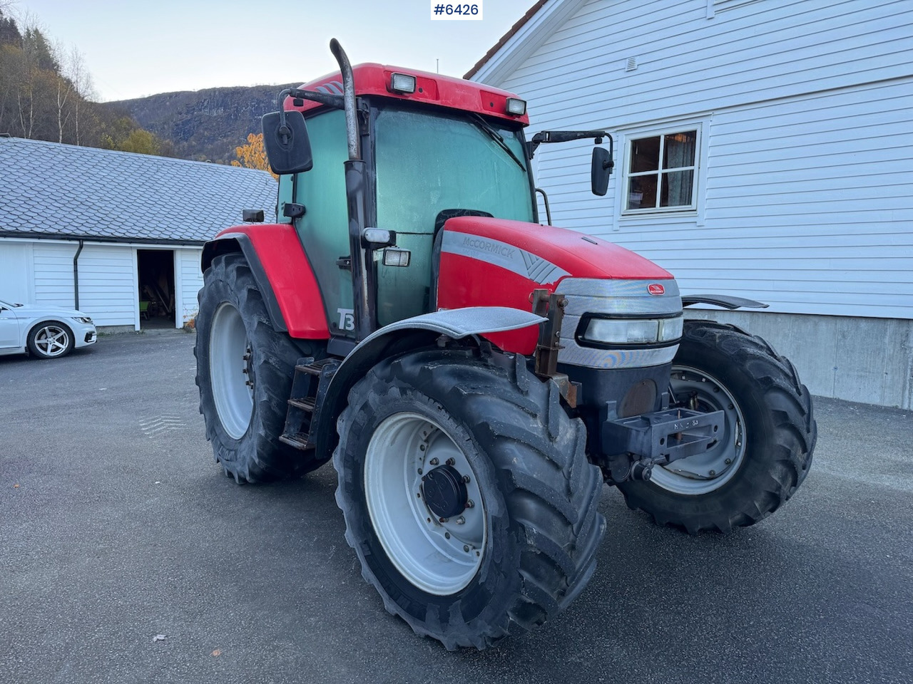 2010 McCormick MC130 Low hours! - Трактор: слика 5 2010 McCormick MC130 Low hours! - Трактор: слика 5