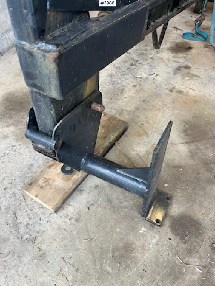 2012 Front loader for tractor. - Преден утоварувач за трактор: слика 5 2012 Front loader for tractor. - Преден утоварувач за трактор: слика 5