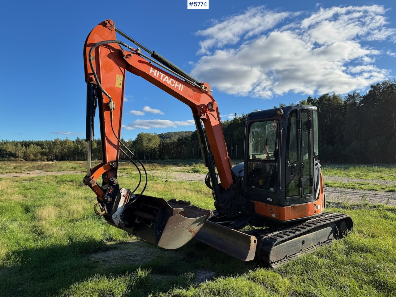2012 Hitachi ZX 52 U-3 CLR - Мини багер: слика 2 2012 Hitachi ZX 52 U-3 CLR - Мини багер: слика 2