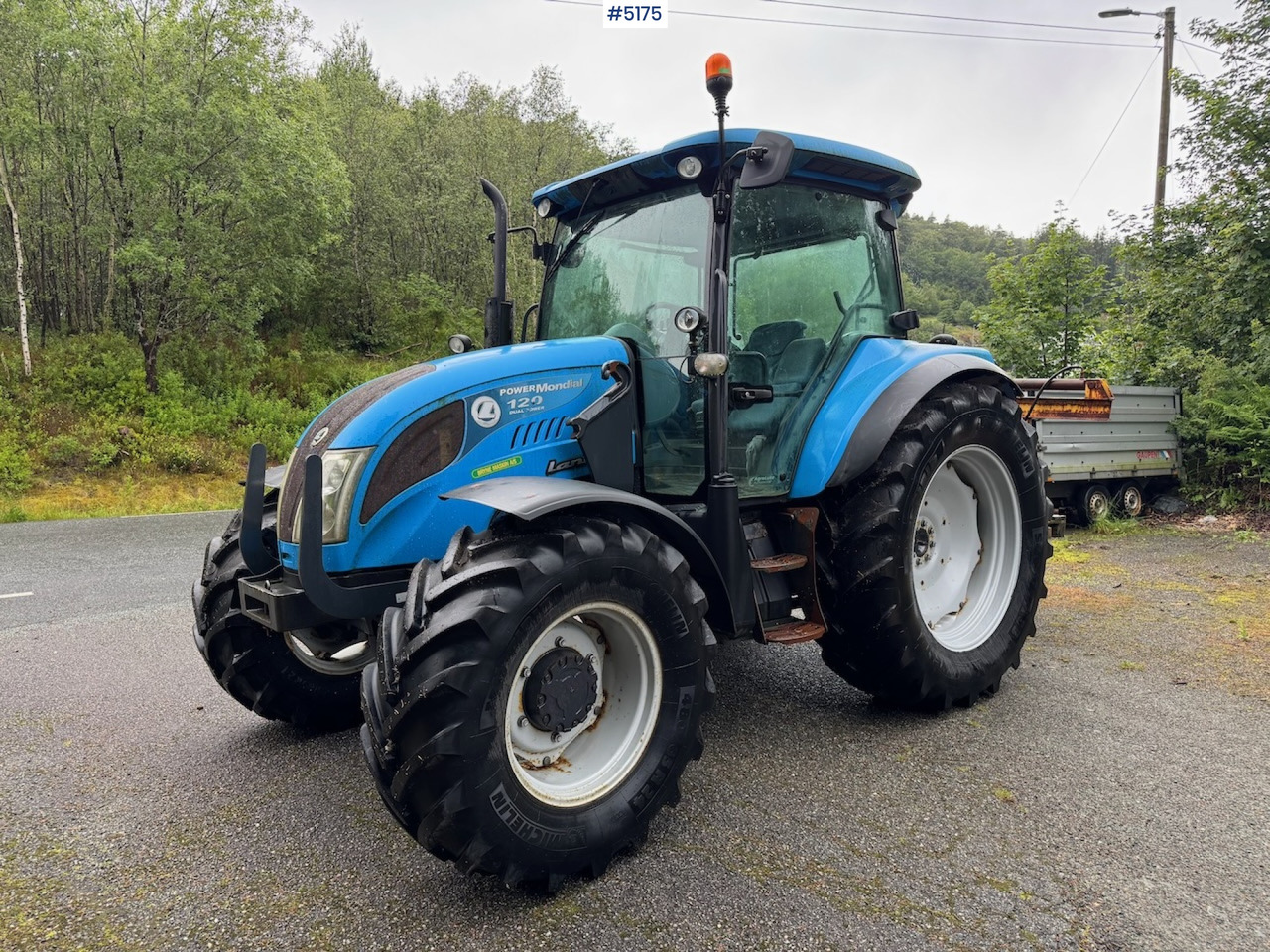 2013 Landini Powermondial 120 w/front loader and some equipment. Low hours! - Трактор: слика 1 2013 Landini Powermondial 120 w/front loader and some equipment. Low hours! - Трактор: слика 1