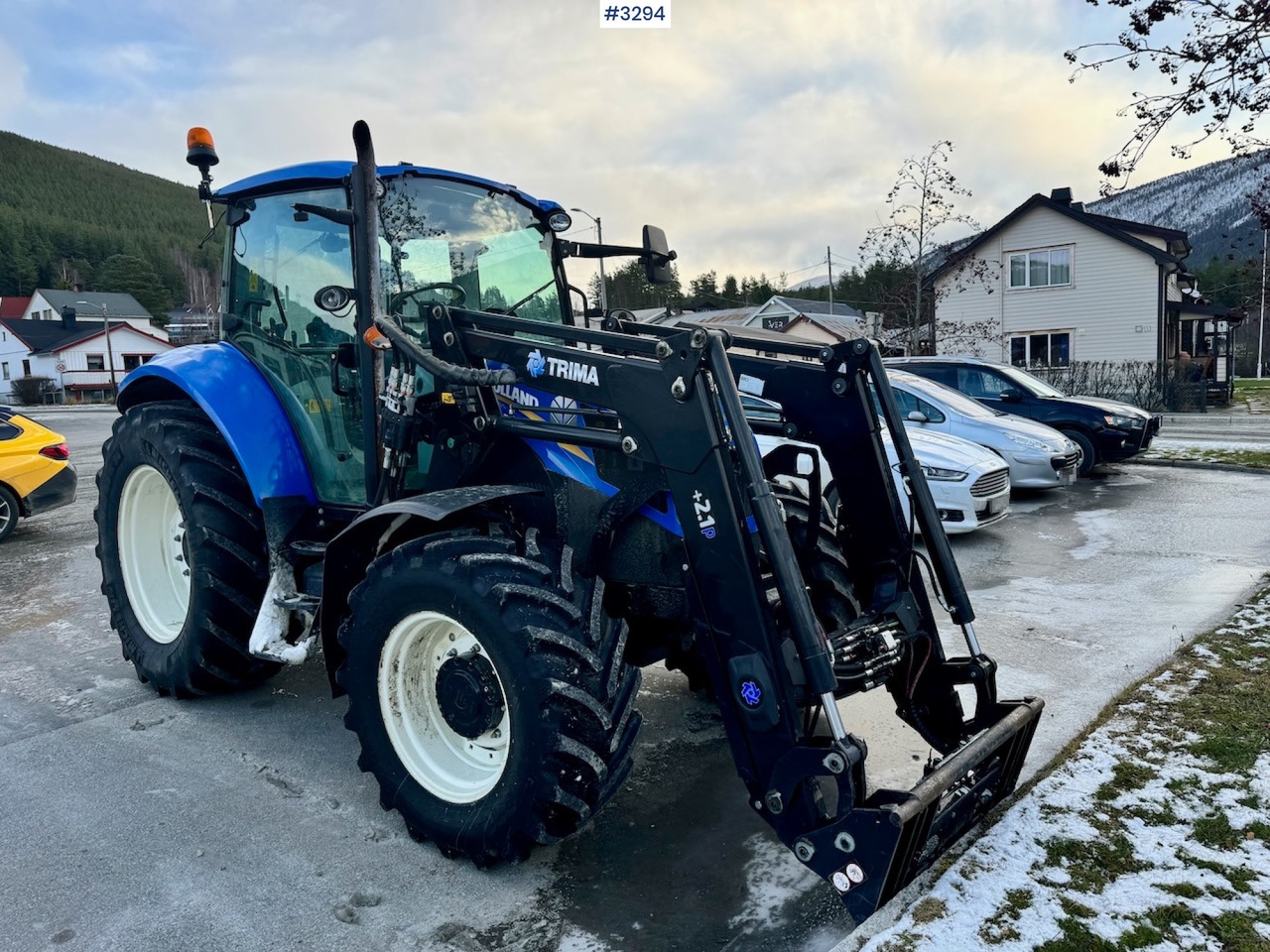 2013 New Holland T5.95 with Trima +2.1P Front Loader. New Engine! - Трактор: слика 1 2013 New Holland T5.95 with Trima +2.1P Front Loader. New Engine! - Трактор: слика 1