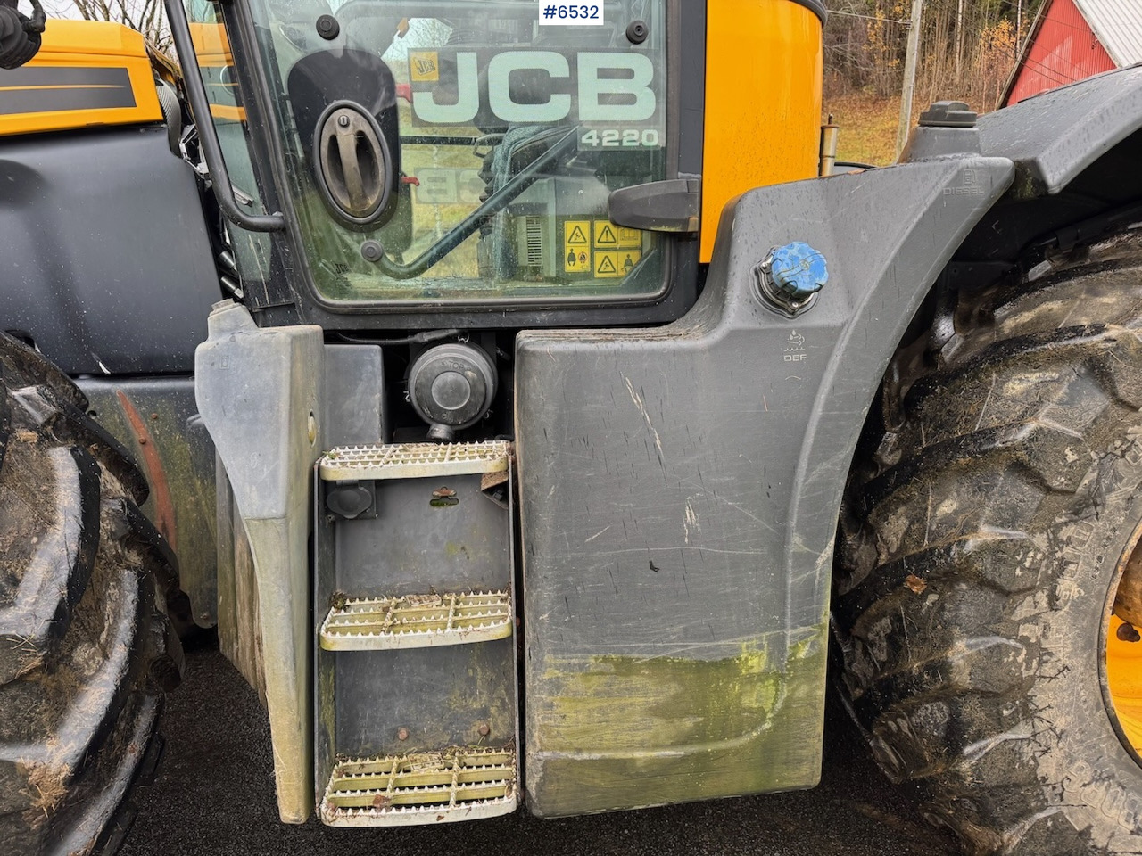 2015 JCB Fastrack 4220 w/ front hydraulics, front PTO and plow plate. Low hours! - Трактор: слика 5 2015 JCB Fastrack 4220 w/ front hydraulics, front PTO and plow plate. Low hours! - Трактор: слика 5