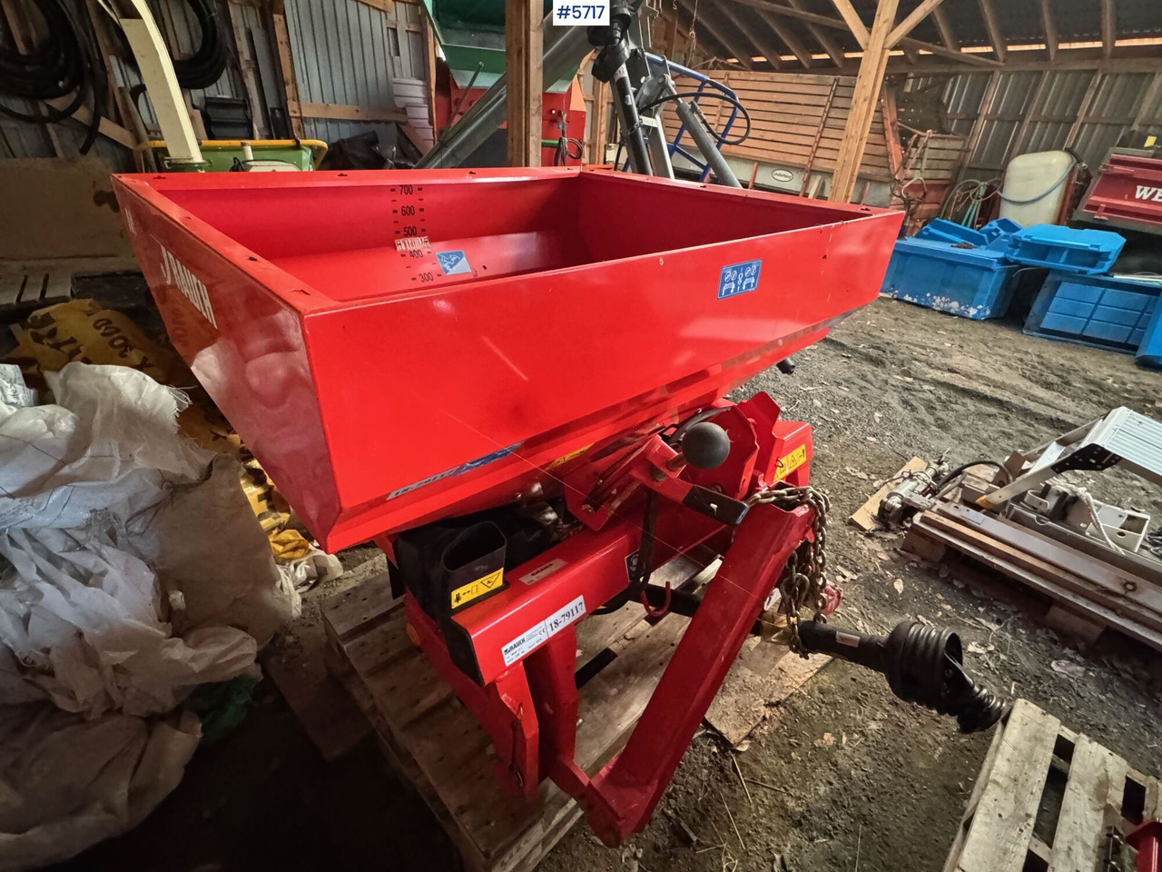 2015 RAUCH MDS 12.1 Fertiliser Spreader - Распрскувач на вештачко ѓубриво: слика 4 2015 RAUCH MDS 12.1 Fertiliser Spreader - Распрскувач на вештачко ѓубриво: слика 4