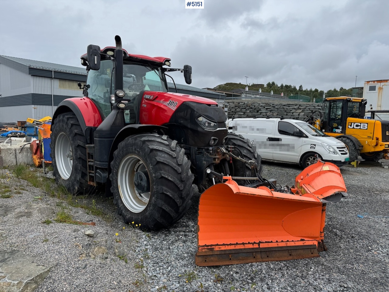 2016 Case IH Optum 300 CVX w/front hydraulics and plowing rig - Трактор: слика 1 2016 Case IH Optum 300 CVX w/front hydraulics and plowing rig - Трактор: слика 1