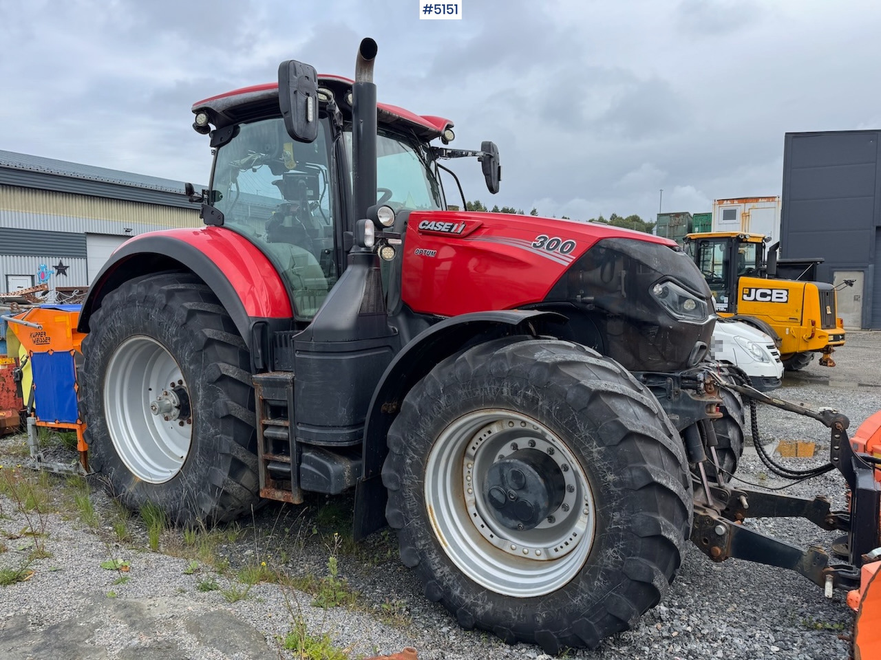 2016 Case IH Optum 300 CVX w/front hydraulics and plowing rig - Трактор: слика 4 2016 Case IH Optum 300 CVX w/front hydraulics and plowing rig - Трактор: слика 4