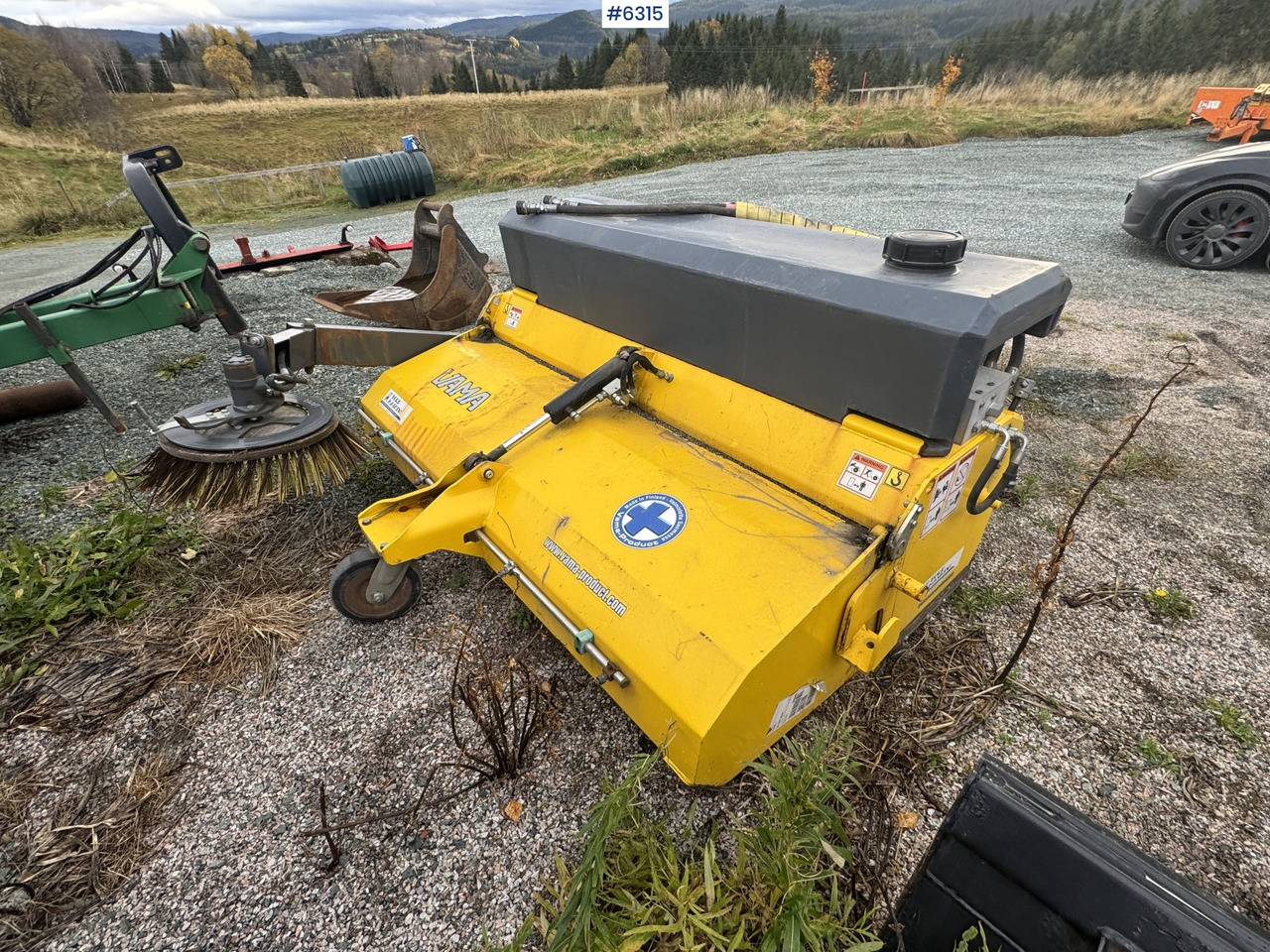 2016 VAMA 2000 Sweeping broom w/ side broom - Метла: слика 2 2016 VAMA 2000 Sweeping broom w/ side broom - Метла: слика 2