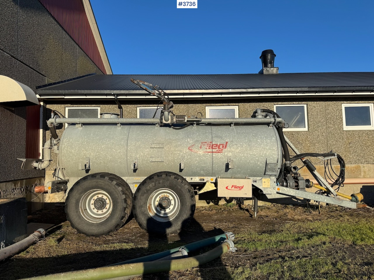 2017 Fliegl VFW 10600 Tandem w/lots of equipment - Цистерна за арско ѓубриво: слика 3 2017 Fliegl VFW 10600 Tandem w/lots of equipment - Цистерна за арско ѓубриво: слика 3