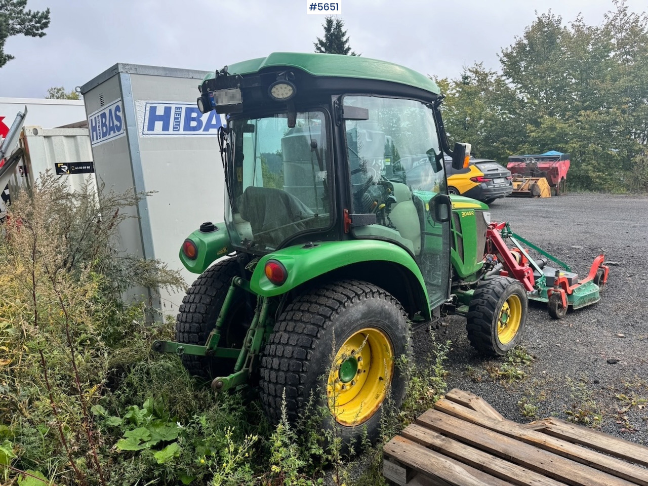 2018 John Deere 3045R with front hydraulics and front PTO - Трактор: слика 5 2018 John Deere 3045R with front hydraulics and front PTO - Трактор: слика 5