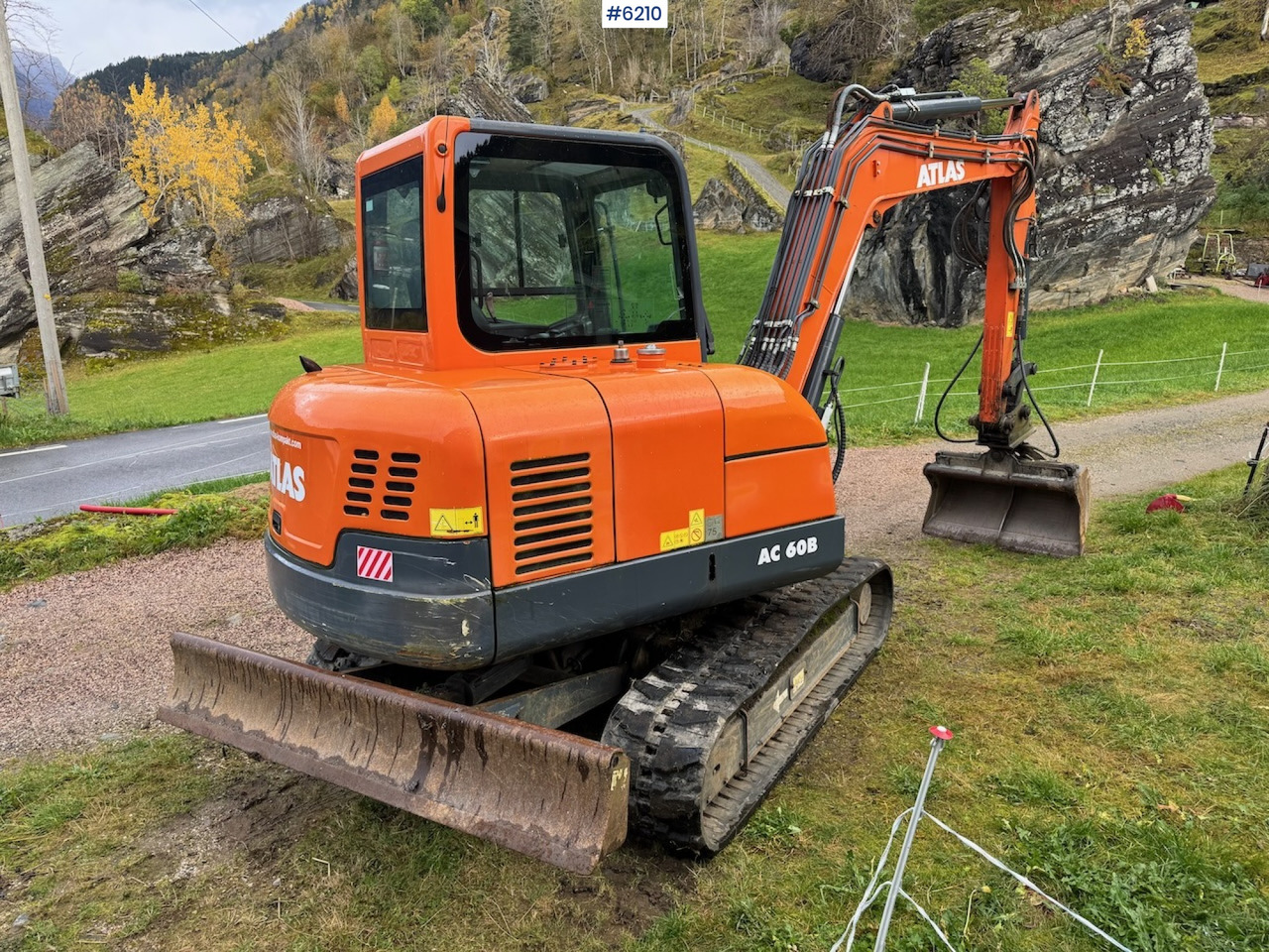 2019 Atlas AC 60B with 3 buckets, grapple, and spike. Low hours!! - Багер: слика 5 2019 Atlas AC 60B with 3 buckets, grapple, and spike. Low hours!! - Багер: слика 5