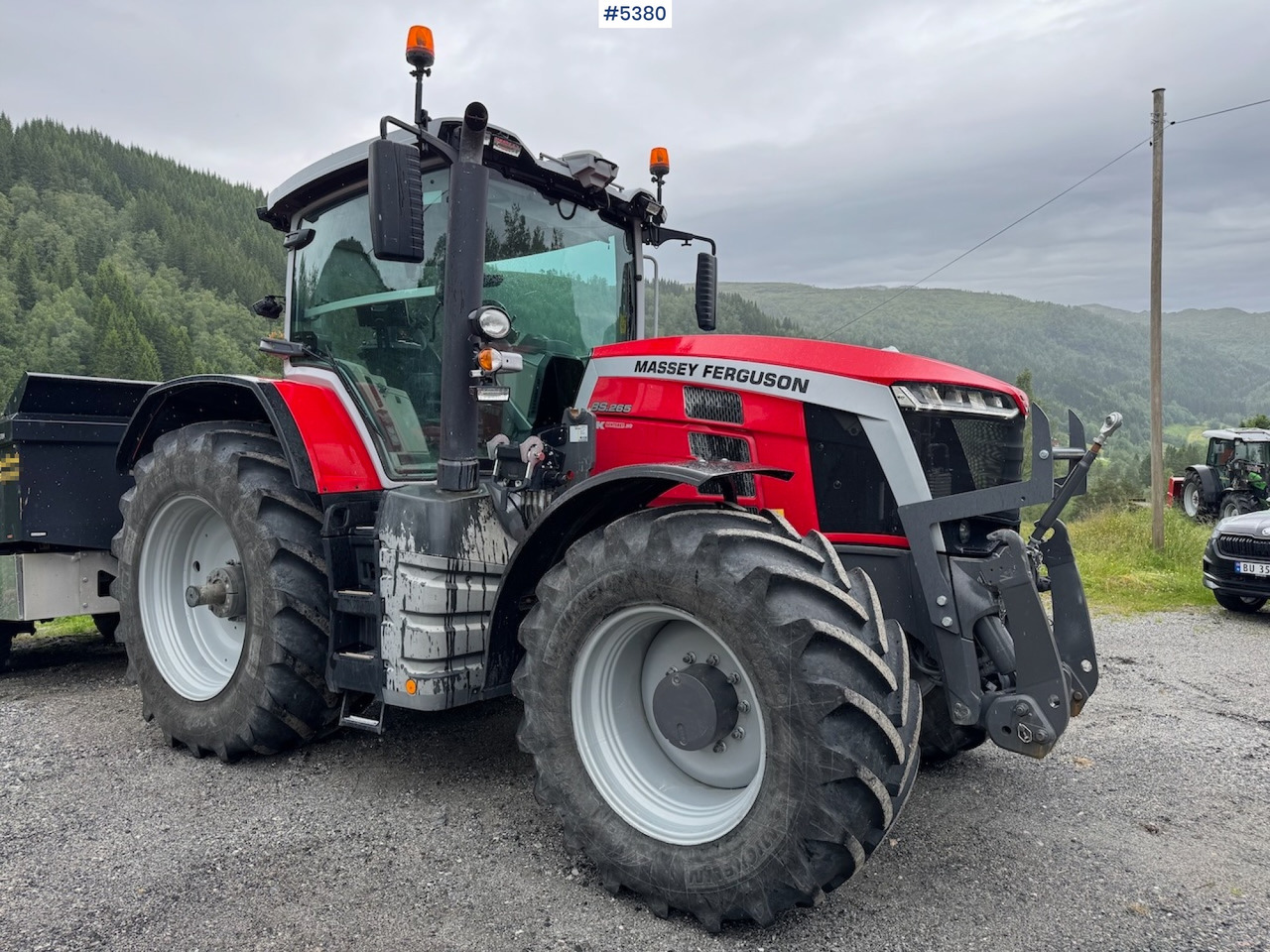2021 Massey Ferguson 8S.265 w/ front hydraulics and front PTO. - Трактор: слика 5 2021 Massey Ferguson 8S.265 w/ front hydraulics and front PTO. - Трактор: слика 5