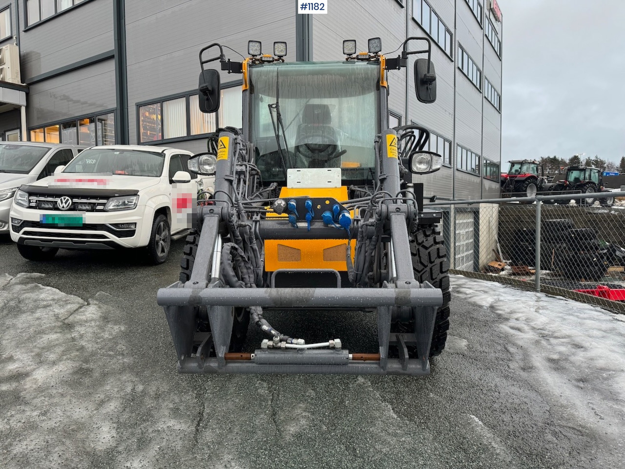 2023 LM Trac 587, DEMO, LIKE NEW! - Земјоделски натоварувач: слика 2 2023 LM Trac 587, DEMO, LIKE NEW! - Земјоделски натоварувач: слика 2