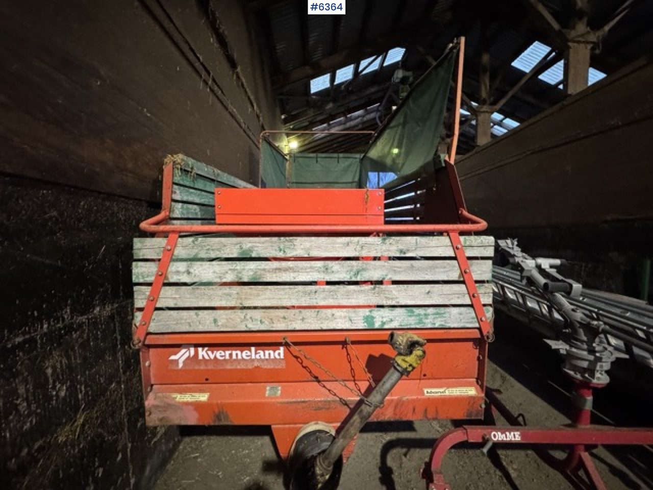 Approx. 1990 Kverneland UN7000 unloading wagon - Превртувачка опрема: слика 4 Approx. 1990 Kverneland UN7000 unloading wagon - Превртувачка опрема: слика 4