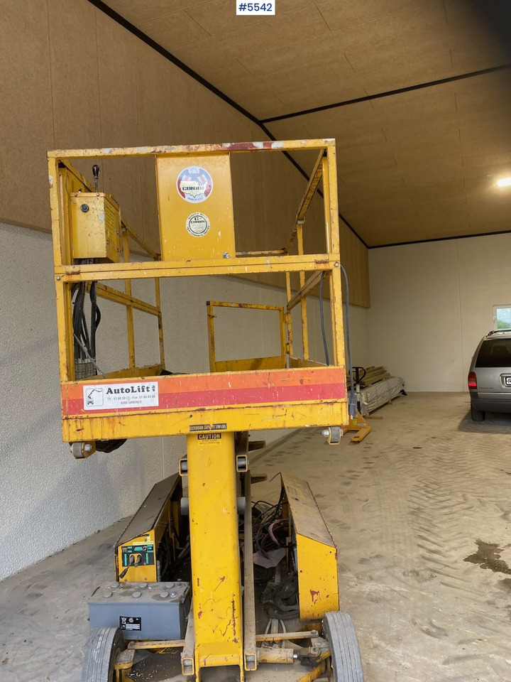 Дигачка платформа Condor Chick 2548 scissor lift.: слика 7