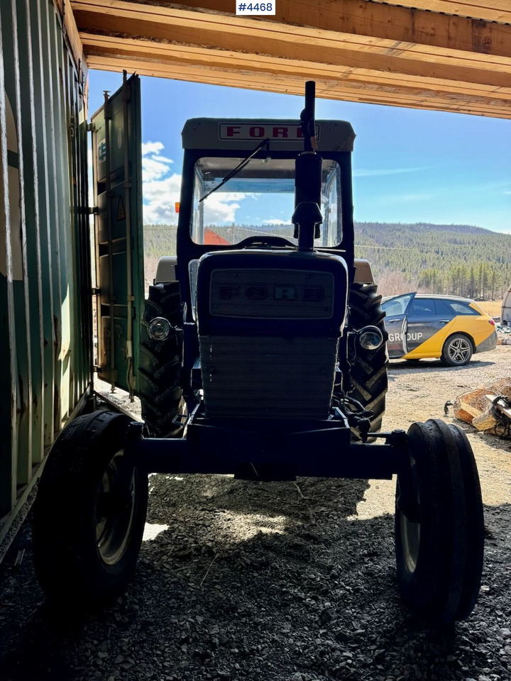 Ford 4000 4x2 - approx. 1970 model - Трактор: слика 2 Ford 4000 4x2 - approx. 1970 model - Трактор: слика 2