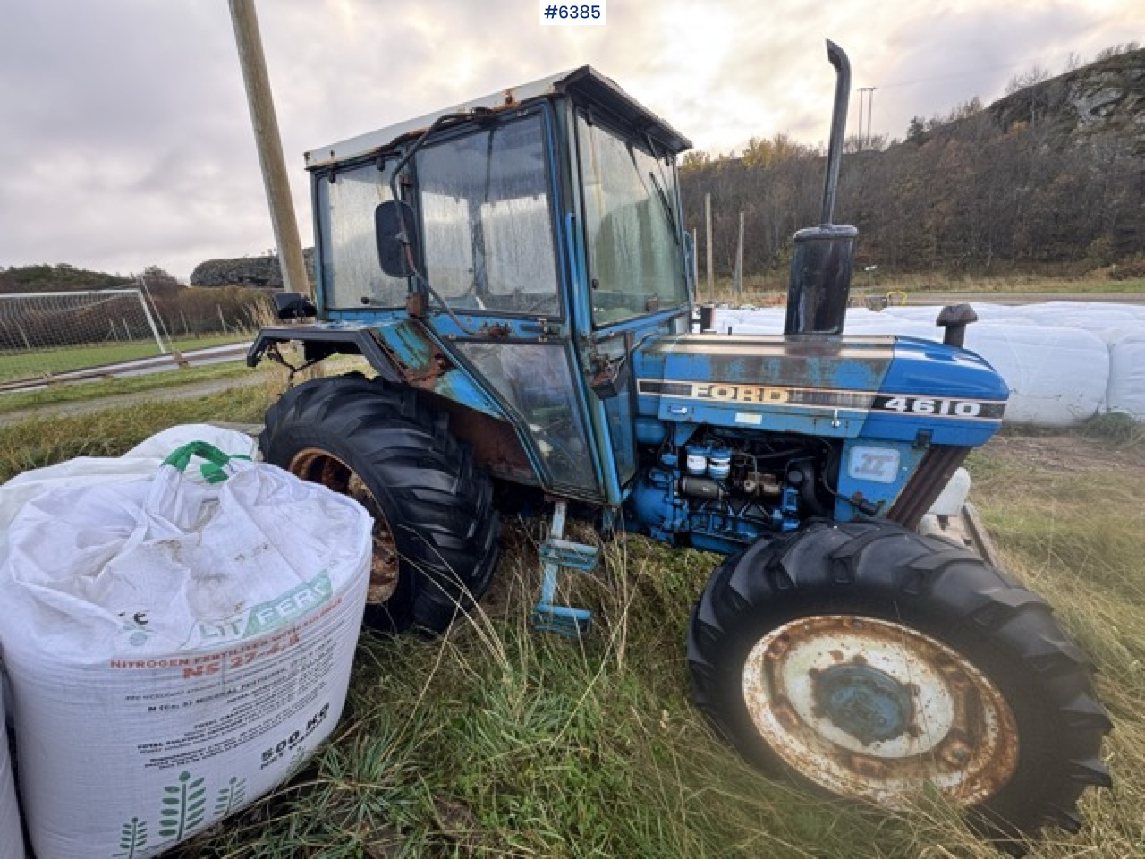 Ford 4610 4x4 tractor. 3,561 hours! - Трактор: слика 4 Ford 4610 4x4 tractor. 3,561 hours! - Трактор: слика 4