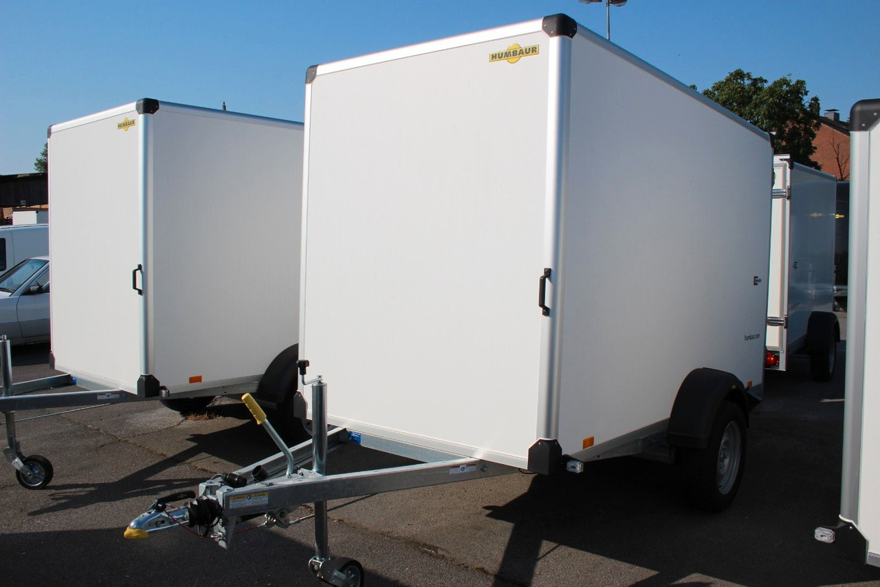 Humbaur HK 133015-18P Überfahrwand Kofferanhänger Koffer - Приколка сандучар: слика 1 Humbaur HK 133015-18P Überfahrwand Kofferanhänger Koffer - Приколка сандучар: слика 1