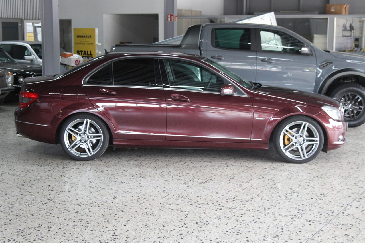 Mercedes-Benz C 230 Avantgarde Automatik sehr gepflegt! 130tKM - Седан: слика 5 Mercedes-Benz C 230 Avantgarde Automatik sehr gepflegt! 130tKM - Седан: слика 5