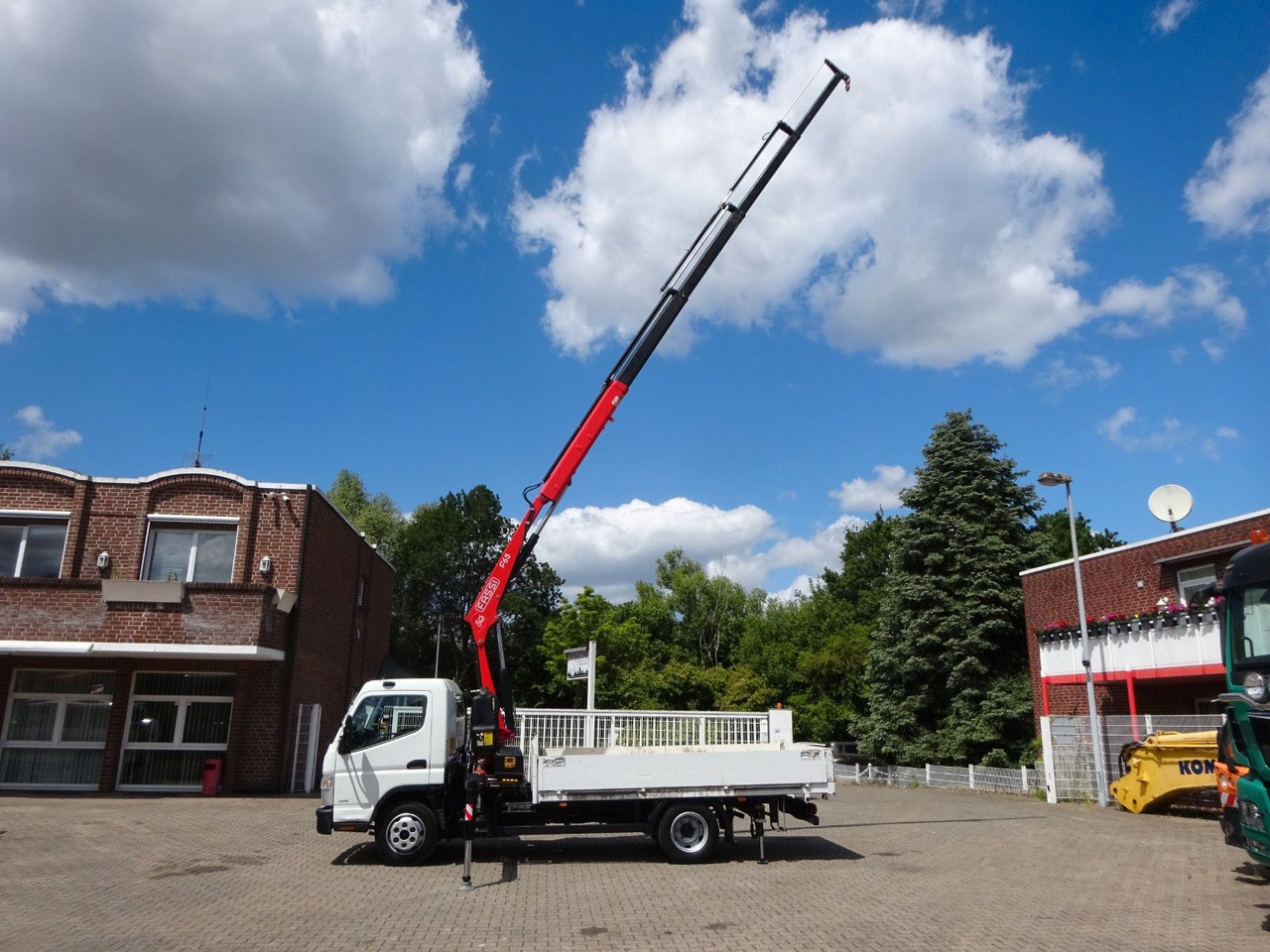 FUSO Canter 7C15 mit FASSI F65A Kran - Камион со кран, Камион со платформа: слика 3 FUSO Canter 7C15 mit FASSI F65A Kran - Камион со кран, Камион со платформа: слика 3
