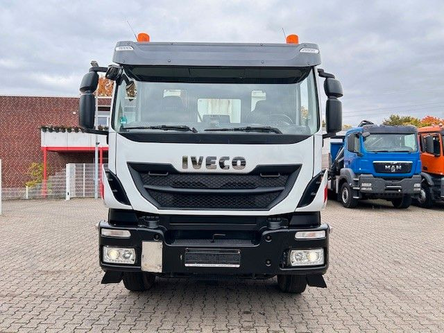Iveco 410 TRAKKER Wechselsystem Kipper + Asphaltmulde - Камион за подигање контејнери: слика 5 Iveco 410 TRAKKER Wechselsystem Kipper + Asphaltmulde - Камион за подигање контејнери: слика 5