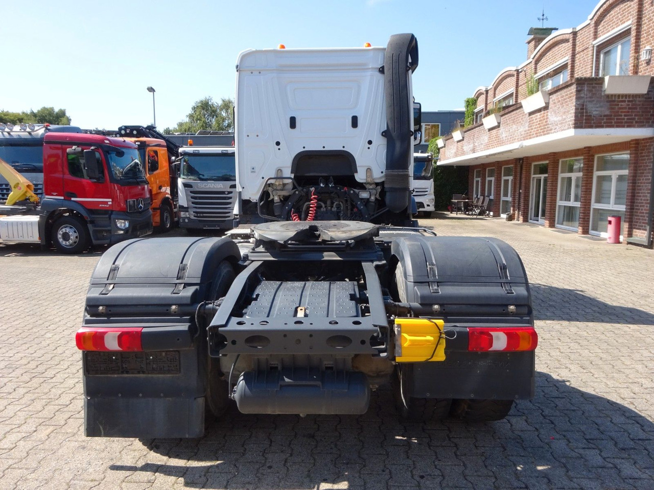 Mercedes-Benz 1846 Actros SZM HAD ALLRAD - Камион влекач: слика 5 Mercedes-Benz 1846 Actros SZM HAD ALLRAD - Камион влекач: слика 5