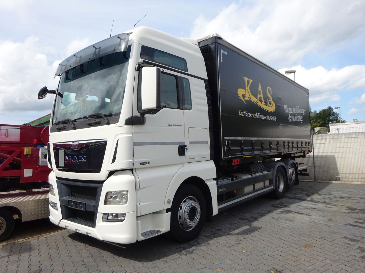 MAN 26.440 TGX BDF Wechselsystem 6x2 - Транспортер на контејнер/ Камион со променливо тело: слика 2 MAN 26.440 TGX BDF Wechselsystem 6x2 - Транспортер на контејнер/ Камион со променливо тело: слика 2