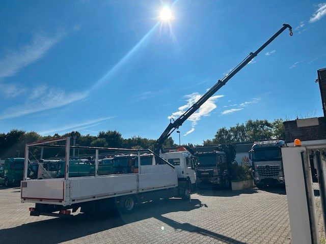 Mercedes-Benz 1221 Pritsche + HIAB XS077 ES 3 - 4x2 weiß - Камион со платформа, Камион со кран: слика 5 Mercedes-Benz 1221 Pritsche + HIAB XS077 ES 3 - 4x2 weiß - Камион со платформа, Камион со кран: слика 5