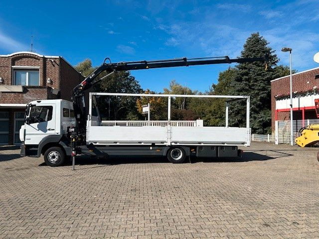 Mercedes-Benz 1221 Pritsche + HIAB XS077 ES 3 - 4x2 weiß - Камион со платформа, Камион со кран: слика 2 Mercedes-Benz 1221 Pritsche + HIAB XS077 ES 3 - 4x2 weiß - Камион со платформа, Камион со кран: слика 2