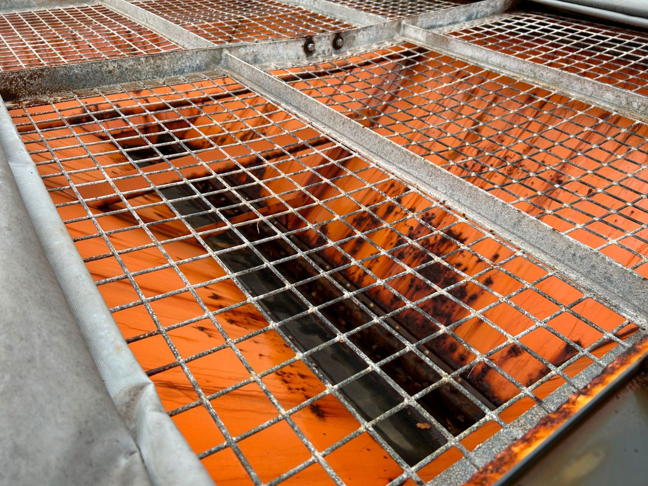 Камион со кука за подигање Mercedes-Benz 1824 Axor Abroller mit Schneeschild und Streuer: слика 26