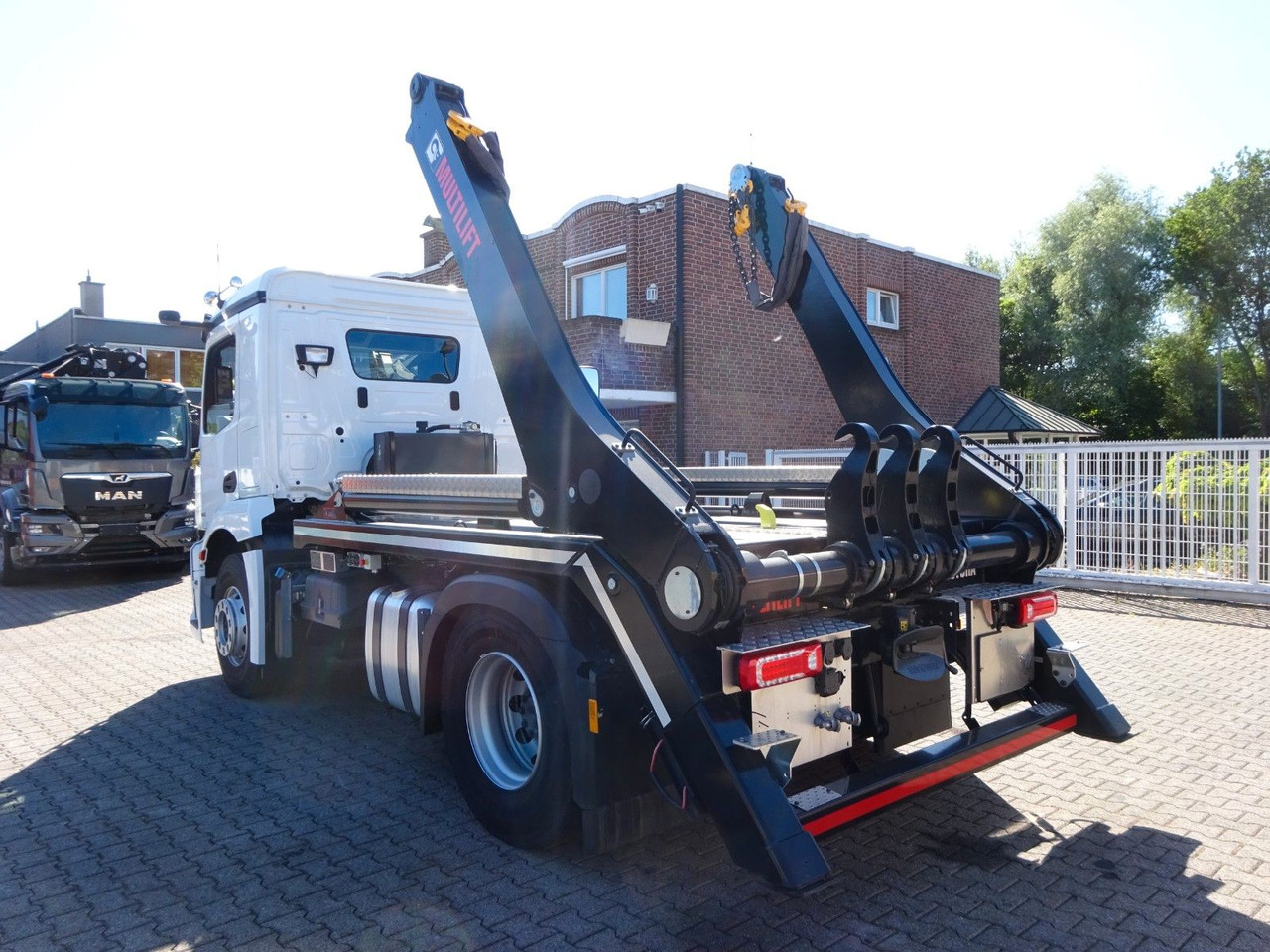 Mercedes-Benz 1840 Actros Absetzkipper NEUFAHRZEUG mit 1645 km - Кипер: слика 3 Mercedes-Benz 1840 Actros Absetzkipper NEUFAHRZEUG mit 1645 km - Кипер: слика 3