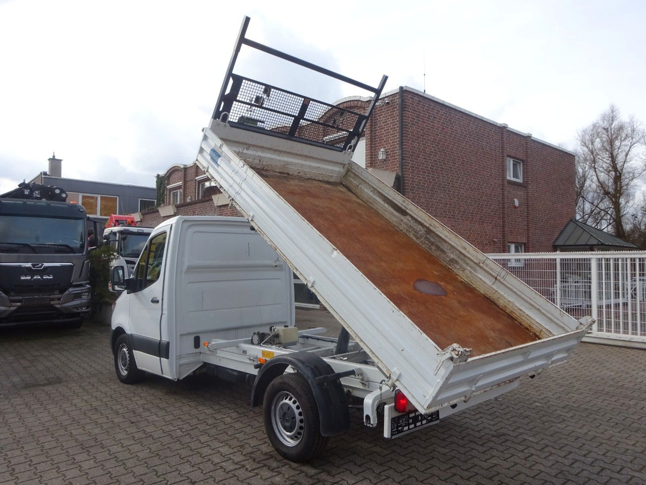 Mercedes-Benz 314 CDI Sprinter MEILLER 3Skipper 4x2 - Комби кипер: слика 3 Mercedes-Benz 314 CDI Sprinter MEILLER 3Skipper 4x2 - Комби кипер: слика 3