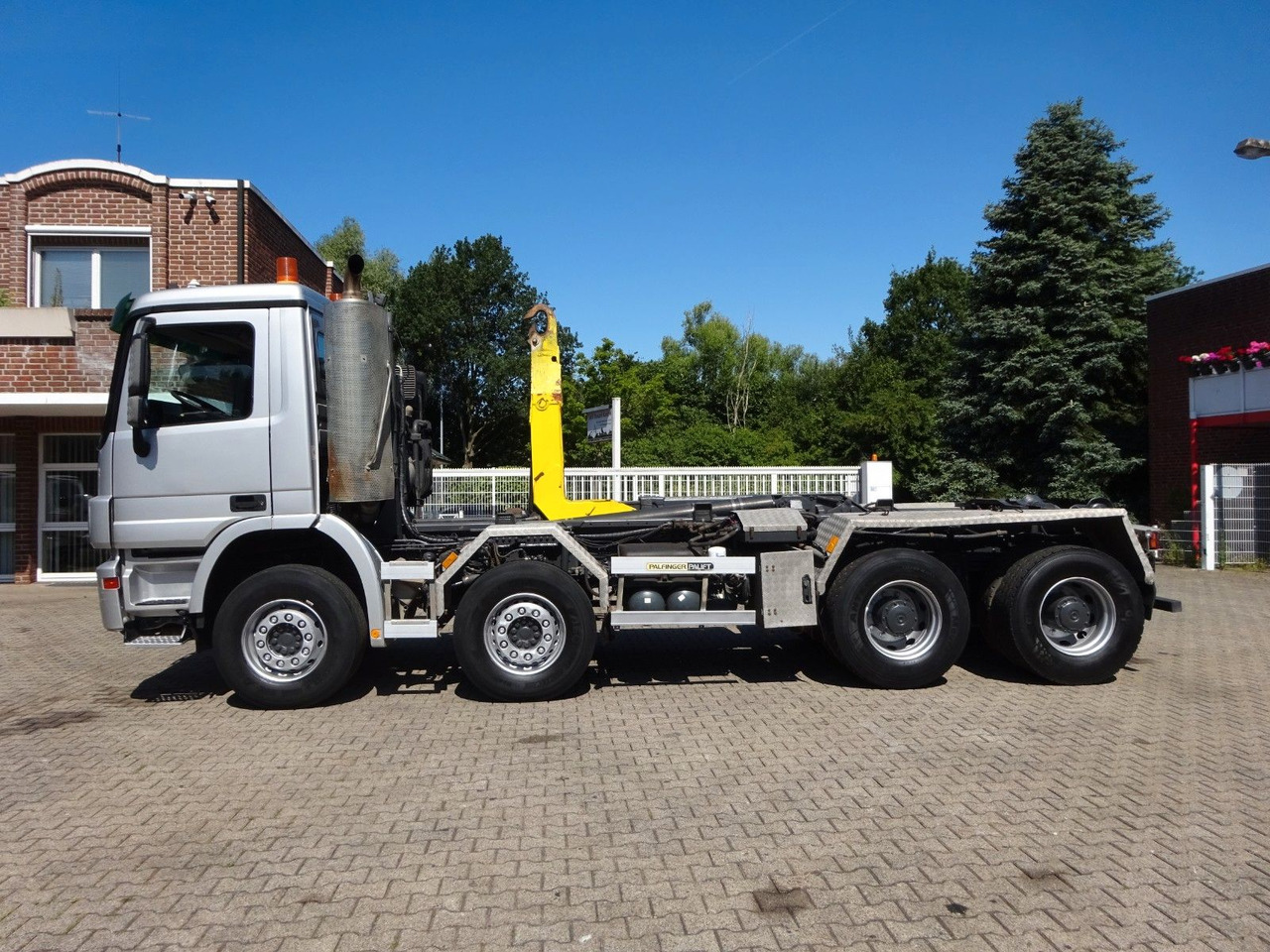 Mercedes-Benz 3244 Actros PALFINGER Abroller 8x4 - Камион со кука за подигање: слика 3 Mercedes-Benz 3244 Actros PALFINGER Abroller 8x4 - Камион со кука за подигање: слика 3
