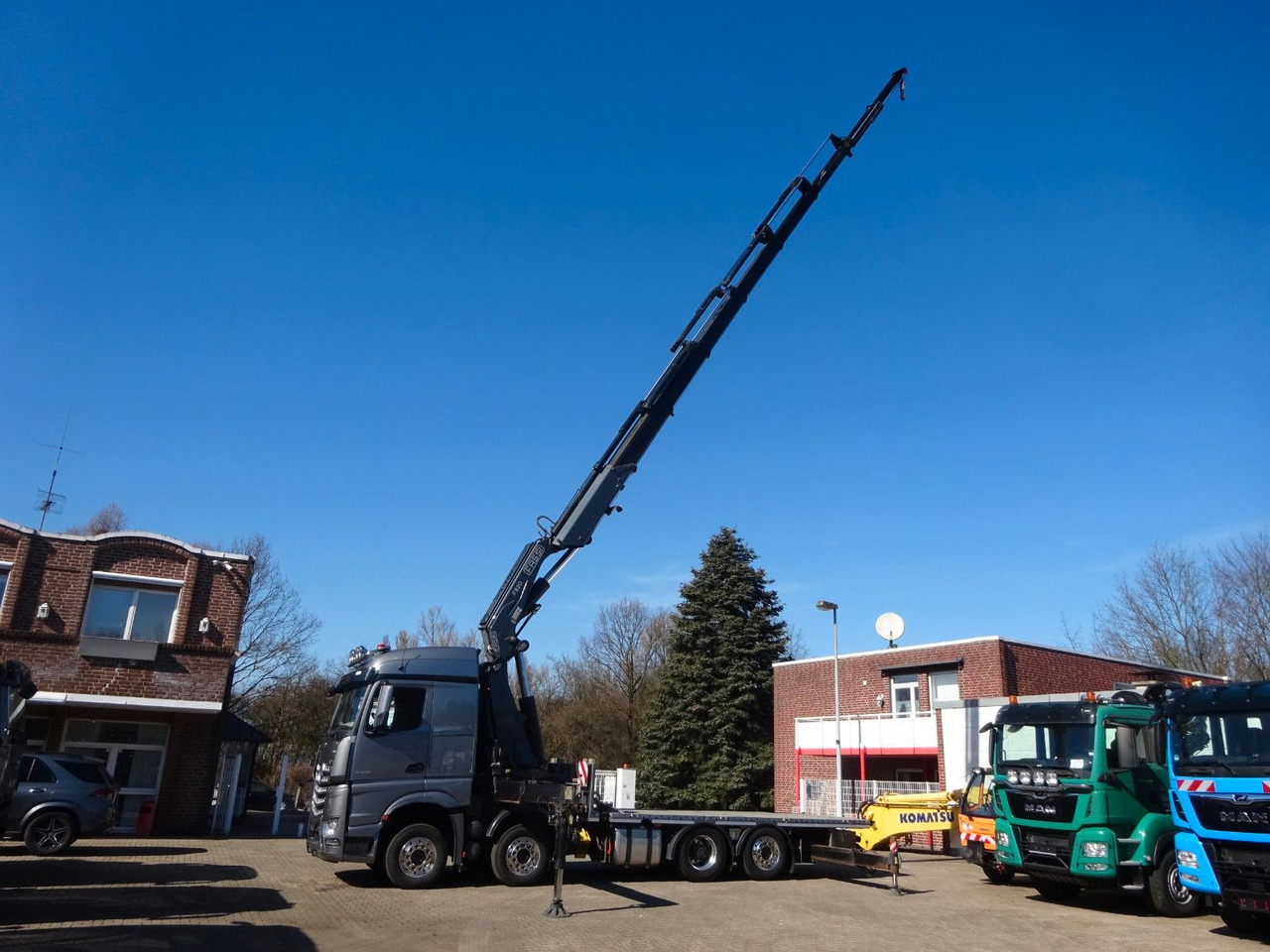 Mercedes-Benz 3453 Plattform + Fassi F820 Kran 8x2 Mercedes-Benz 3453 FASSI F820 Kran 8x Hydr. Ausschub - Камион со кран, Камион со платформа: слика 3 Mercedes-Benz 3453 Plattform + Fassi F820 Kran 8x2 Mercedes-Benz 3453 FASSI F820 Kran 8x Hydr. Ausschub - Камион со кран, Камион со платформа: слика 3