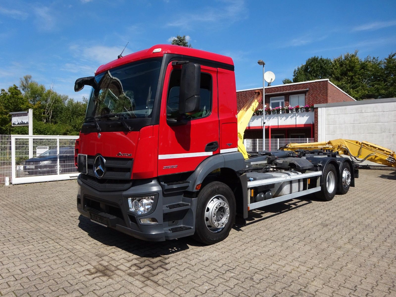 Mercedes-Benz Antos 2532 MEILLER Abroller Lift+Lenkachse 6x2 - Камион со кука за подигање: слика 3 Mercedes-Benz Antos 2532 MEILLER Abroller Lift+Lenkachse 6x2 - Камион со кука за подигање: слика 3