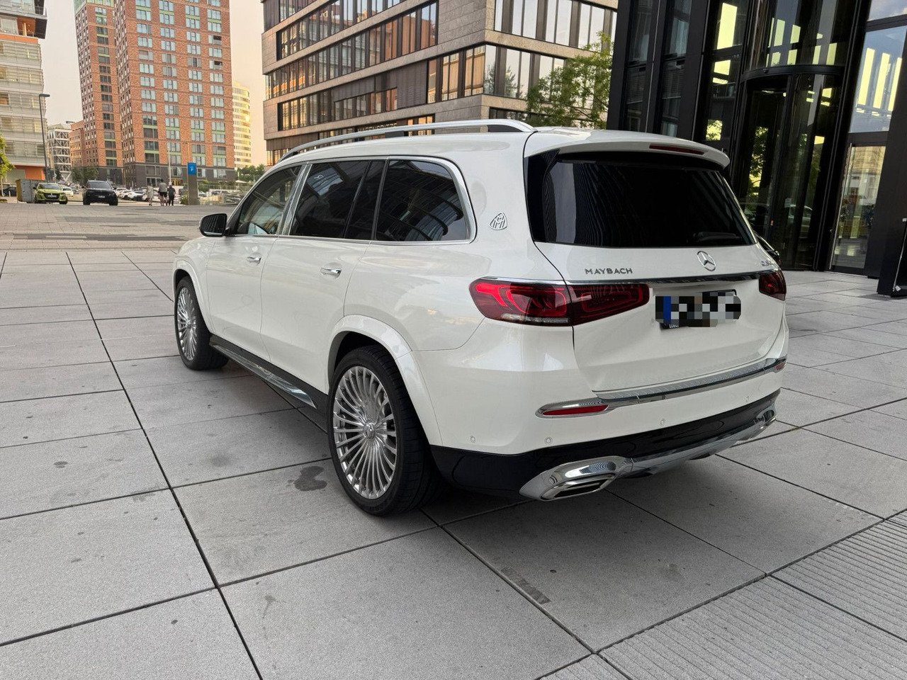 Mercedes-Benz GLS 600 Maybach 4Matic | 23 ZOLL | BURMESTER Mercedes-Benz GLS 600 Maybach 4Matic | 23 ZOLL | BURMESTER - SUV: слика 2 Mercedes-Benz GLS 600 Maybach 4Matic | 23 ZOLL | BURMESTER Mercedes-Benz GLS 600 Maybach 4Matic | 23 ZOLL | BURMESTER - SUV: слика 2