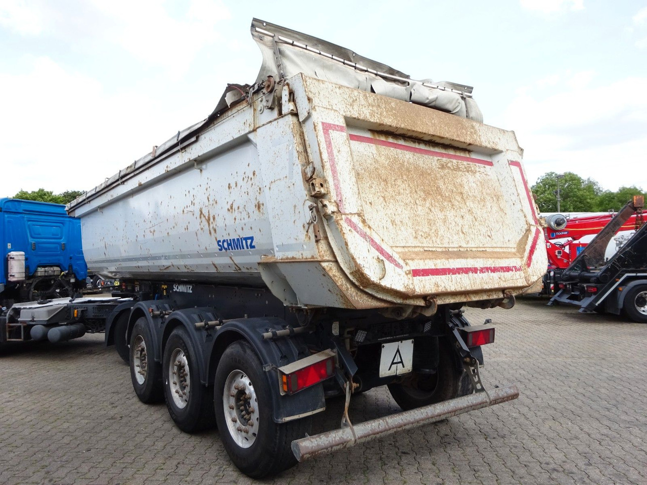 Schmitz Cargobull SGF S3 Kipp Auflieger Mulde mit 3 Achsen - Кипер полуприколка: слика 3 Schmitz Cargobull SGF S3 Kipp Auflieger Mulde mit 3 Achsen - Кипер полуприколка: слика 3