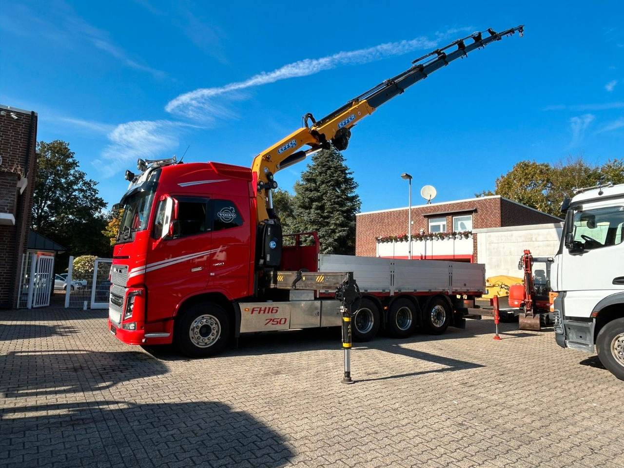 Volvo Autokran FH16 750 Pritsche EFFER 395/8S Lenk - Камион со кран: слика 4 Volvo Autokran FH16 750 Pritsche EFFER 395/8S Lenk - Камион со кран: слика 4