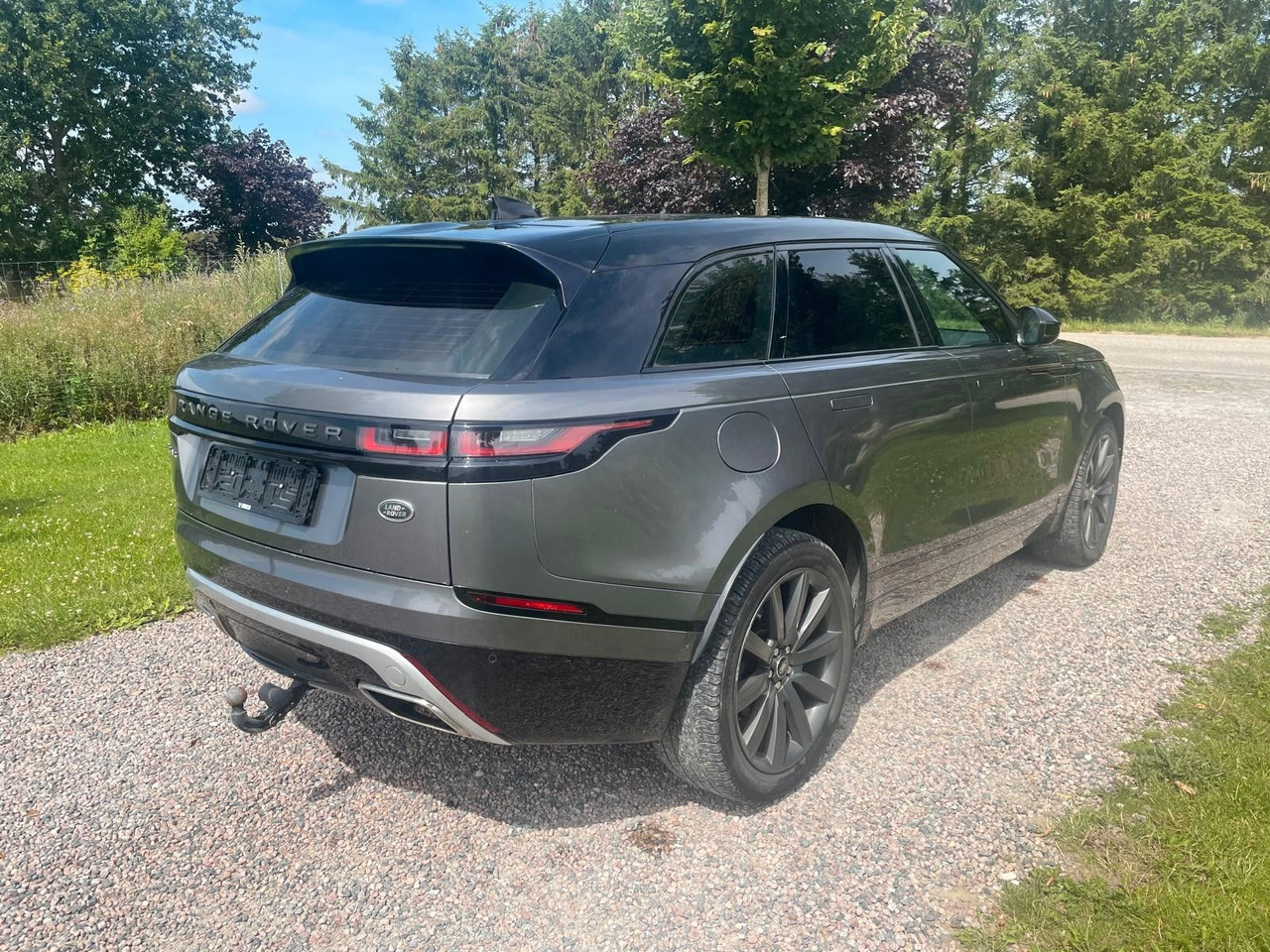 Land Rover Range Rover Velar R-Dynamic 3.0D 4WD Land Rover Velar R-Dynamic 3.0D 4WD *LKW zullasung: 2 sitze - SUV: слика 5 Land Rover Range Rover Velar R-Dynamic 3.0D 4WD Land Rover Velar R-Dynamic 3.0D 4WD *LKW zullasung: 2 sitze - SUV: слика 5