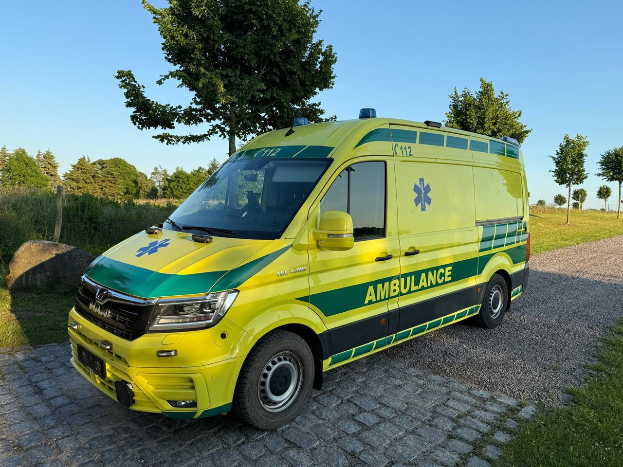 MAN TGE 4.180 Ambulance * 29 800 € netto *RESERVED - Амбулантно возило: слика 2 MAN TGE 4.180 Ambulance * 29 800 € netto *RESERVED - Амбулантно возило: слика 2