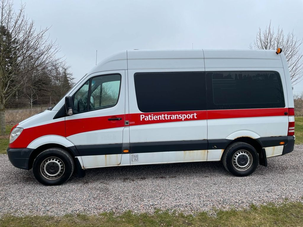 Mercedes-Benz Sprinter 315 CDI *ambulance *5800 € netto - Амбулантно возило: слика 2 Mercedes-Benz Sprinter 315 CDI *ambulance *5800 € netto - Амбулантно возило: слика 2