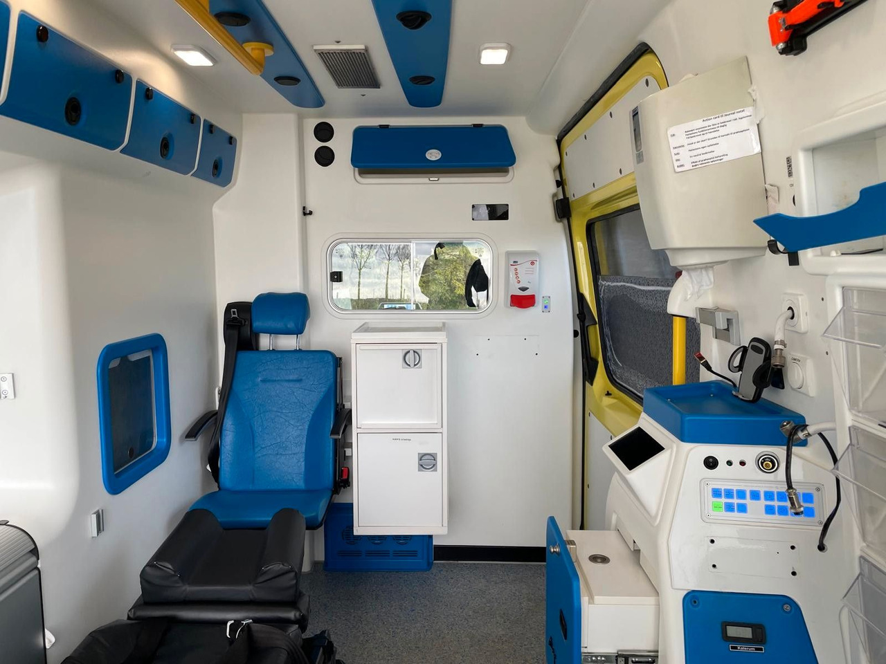 Амбулантно возило Mercedes-Benz Sprinter 316 CDI Ambulance Electric STRYKER Bed Mercedes-Benz Sprinter 316 CDI  Electric-STRYKER *19920€ netto: слика 21