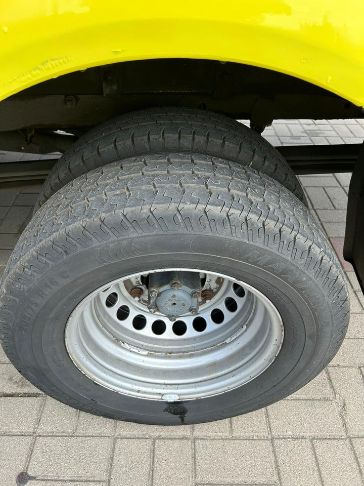 Патничко комбе Mercedes-Benz Sprinter 519 CDI 4X4 **Ambulace**: слика 28