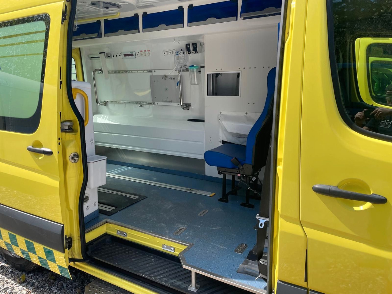 Амбулантно возило Mercedes-Benz Sprinter II Kasten 316 CDI Aut Ambulance: слика 16