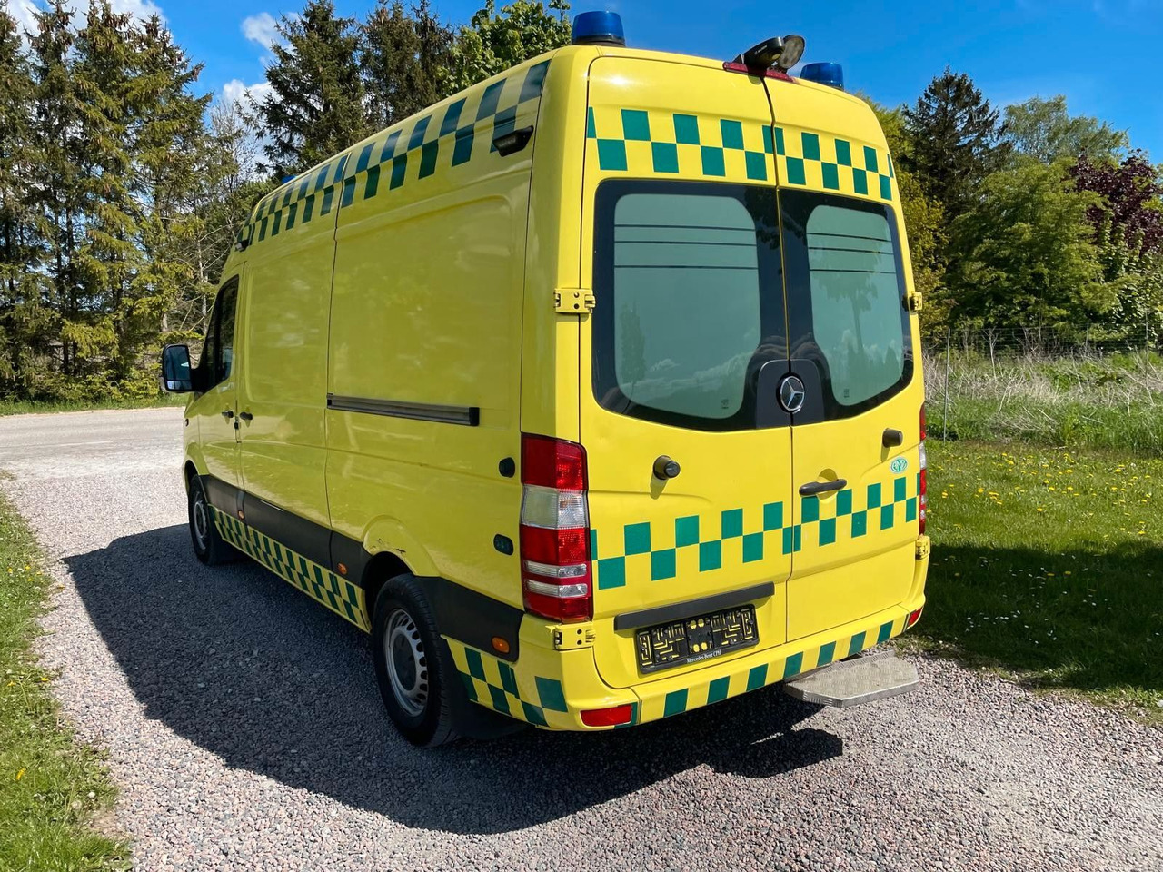 Mercedes-Benz Sprinter II Kasten 316 CDI Aut Ambulance* - Амбулантно возило: слика 3 Mercedes-Benz Sprinter II Kasten 316 CDI Aut Ambulance* - Амбулантно возило: слика 3