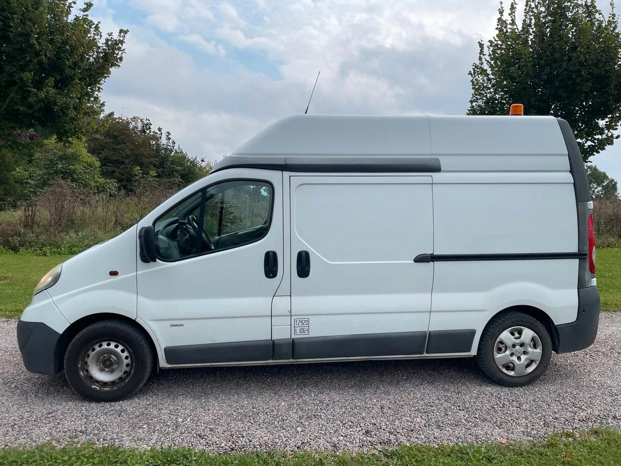 Opel Vivaro 2.0 CDTI L2H2 - Мало комбе: слика 2 Opel Vivaro 2.0 CDTI L2H2 - Мало комбе: слика 2