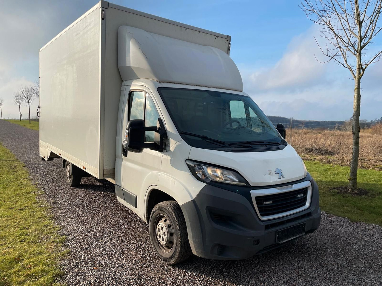Peugeot Boxer 2,2 HDi 130HK Peugeot Boxer 2,2 HDi 130HP * 8800 netto* - Товарно комбе: слика 1 Peugeot Boxer 2,2 HDi 130HK Peugeot Boxer 2,2 HDi 130HP * 8800 netto* - Товарно комбе: слика 1