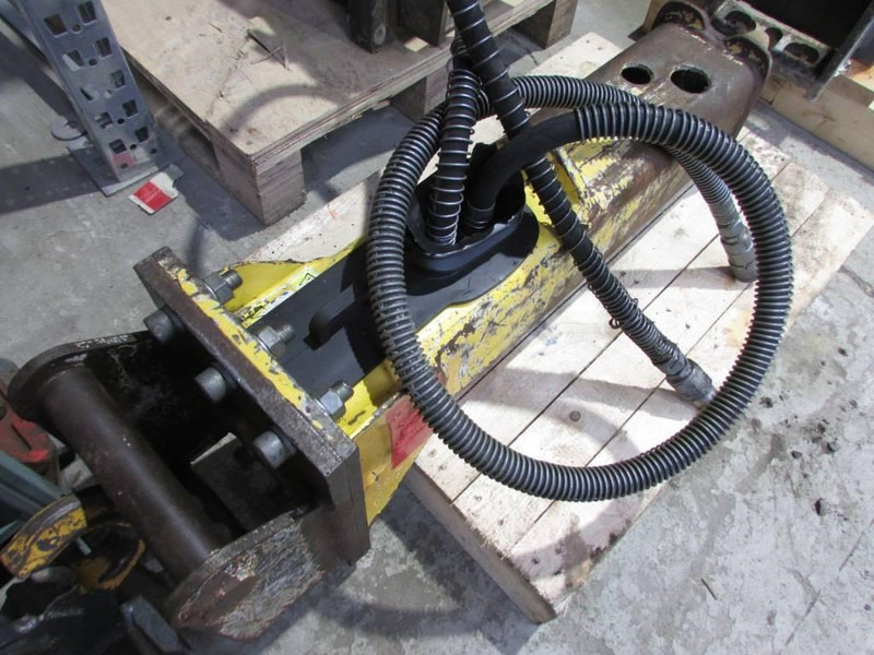 Atlas-Copco EC 40 T Hydraulikhammer 2.100 EUR - Хидрауличен чекан за Градежна машина: слика 2 Atlas-Copco EC 40 T Hydraulikhammer 2.100 EUR - Хидрауличен чекан за Градежна машина: слика 2